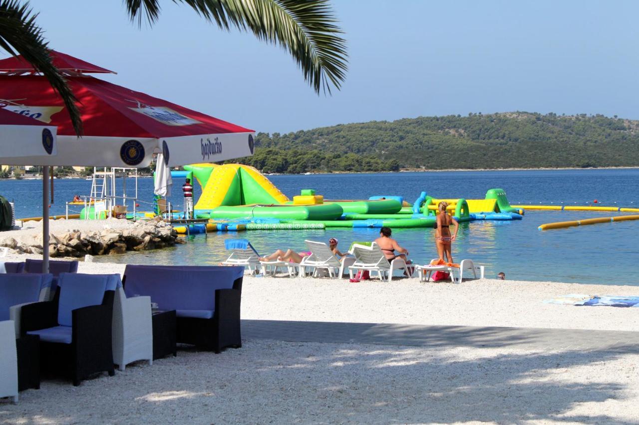 Apartments By The Sea Okrug Gornji, Ciovo - 1069 Trogir Ngoại thất bức ảnh