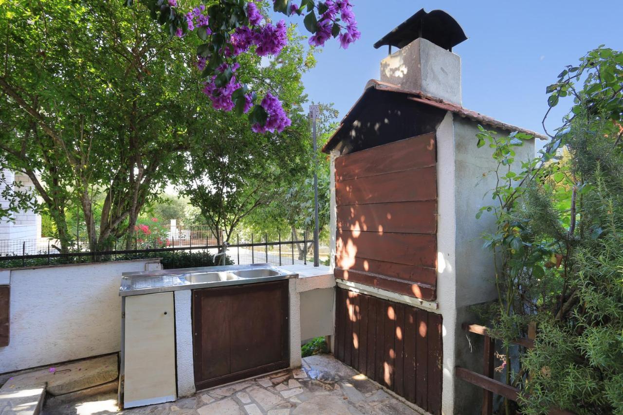 Apartments By The Sea Okrug Gornji, Ciovo - 1069 Trogir Ngoại thất bức ảnh