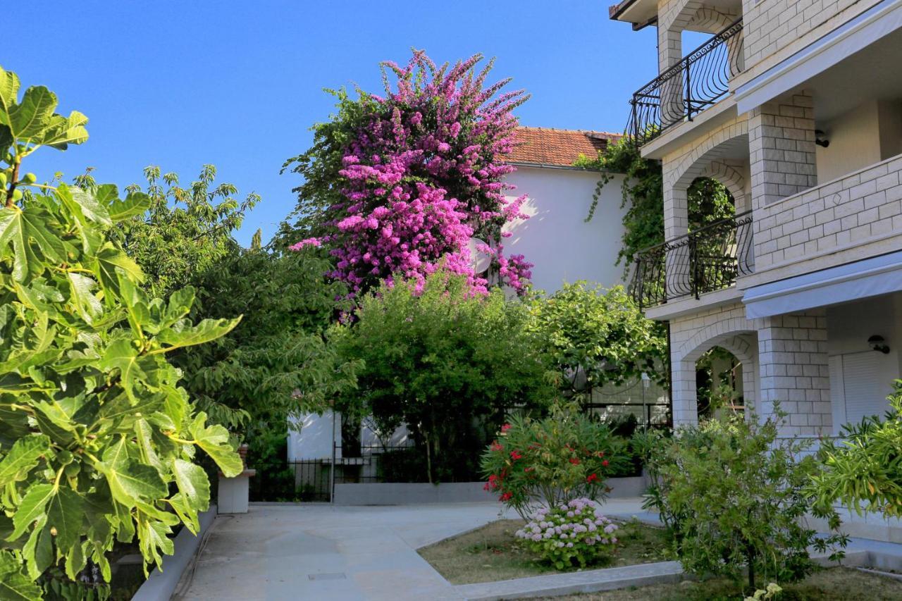 Apartments By The Sea Okrug Gornji, Ciovo - 1069 Trogir Ngoại thất bức ảnh