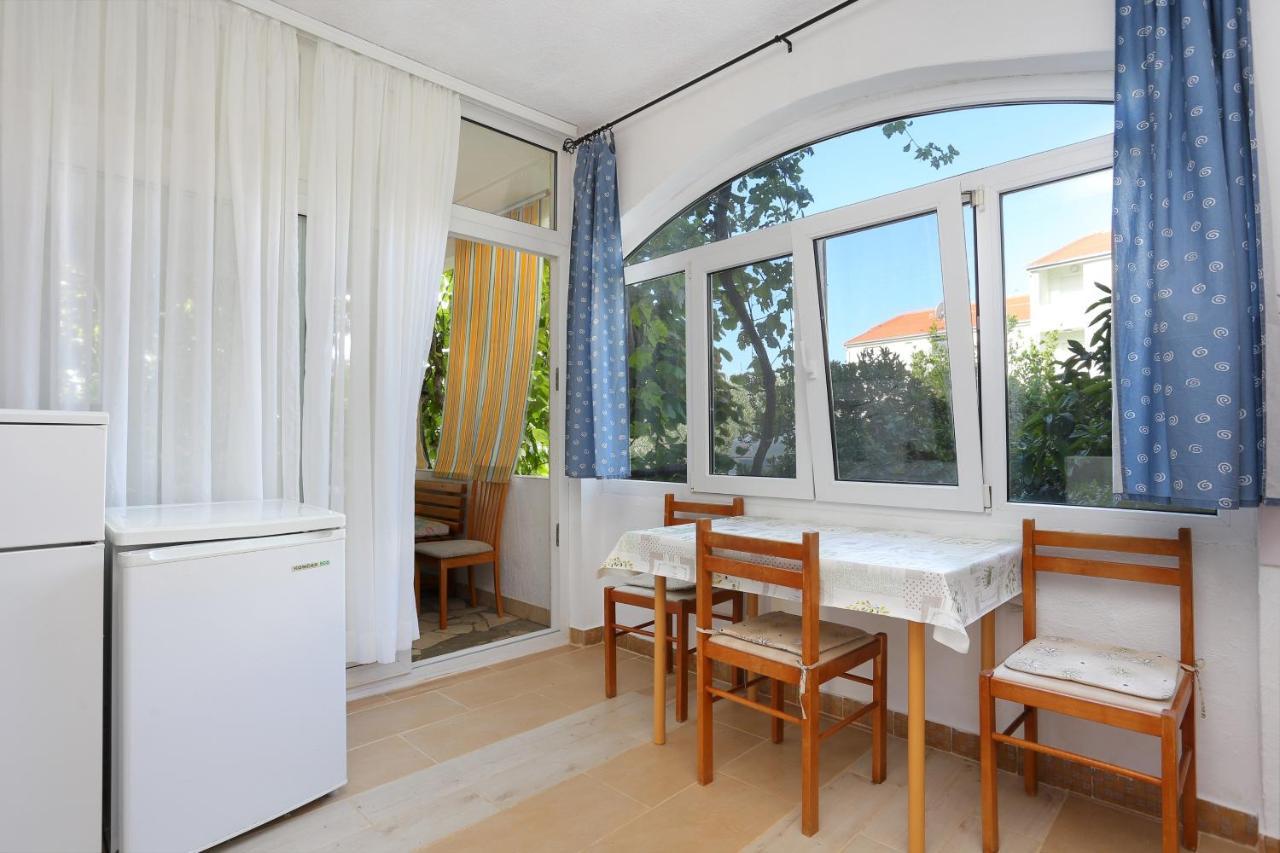Apartments By The Sea Okrug Gornji, Ciovo - 1069 Trogir Ngoại thất bức ảnh
