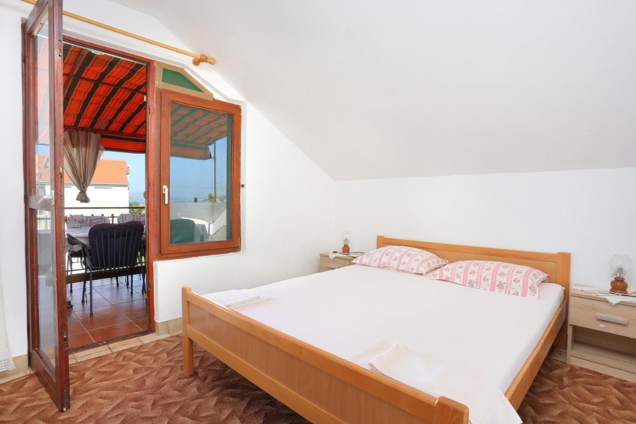 Apartments By The Sea Okrug Gornji, Ciovo - 1069 Trogir Ngoại thất bức ảnh
