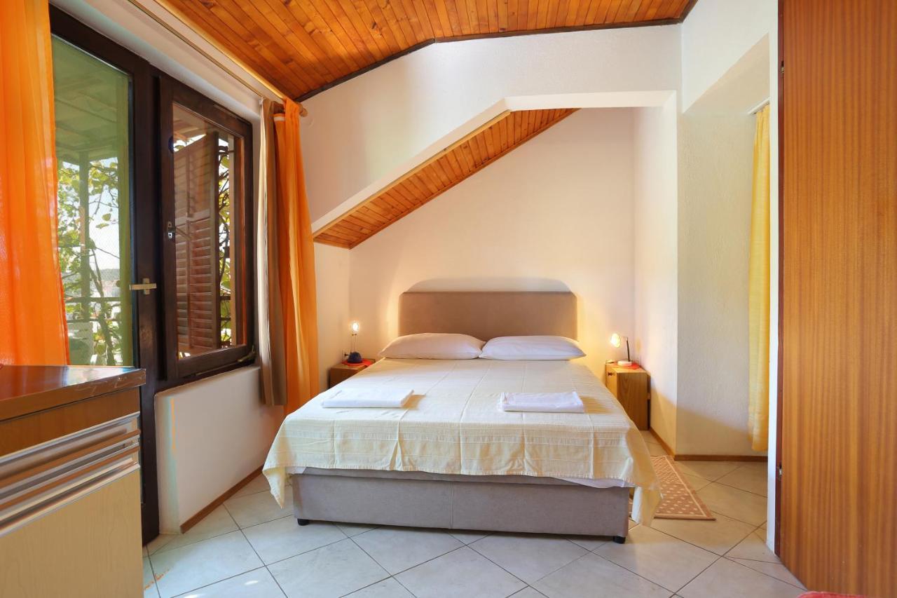 Apartments By The Sea Okrug Gornji, Ciovo - 1069 Trogir Ngoại thất bức ảnh
