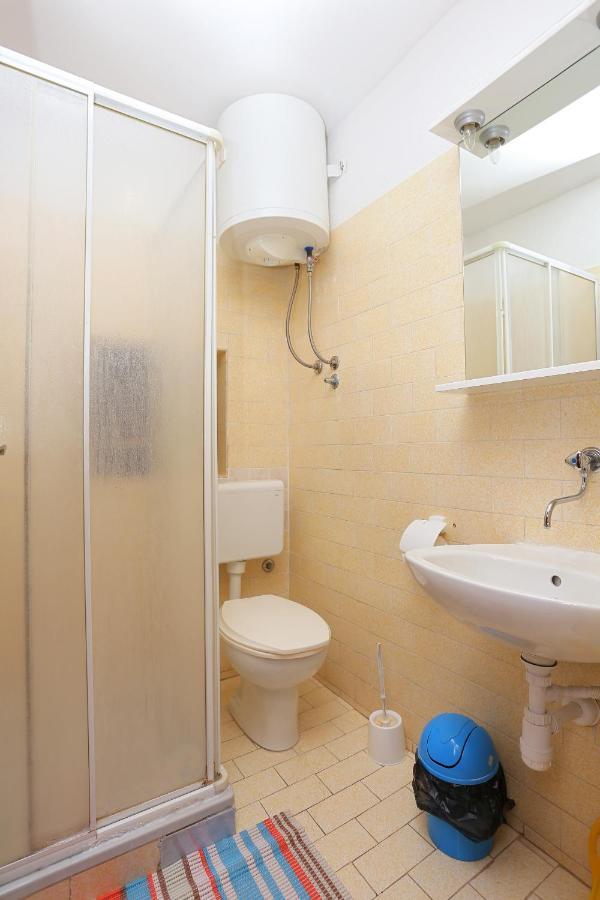Apartments By The Sea Okrug Gornji, Ciovo - 1069 Trogir Ngoại thất bức ảnh