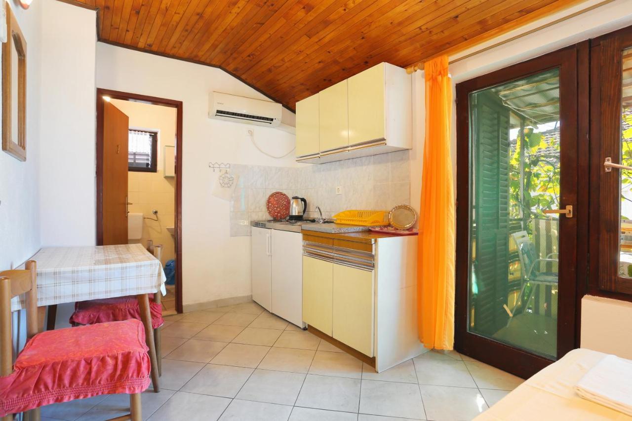 Apartments By The Sea Okrug Gornji, Ciovo - 1069 Trogir Ngoại thất bức ảnh