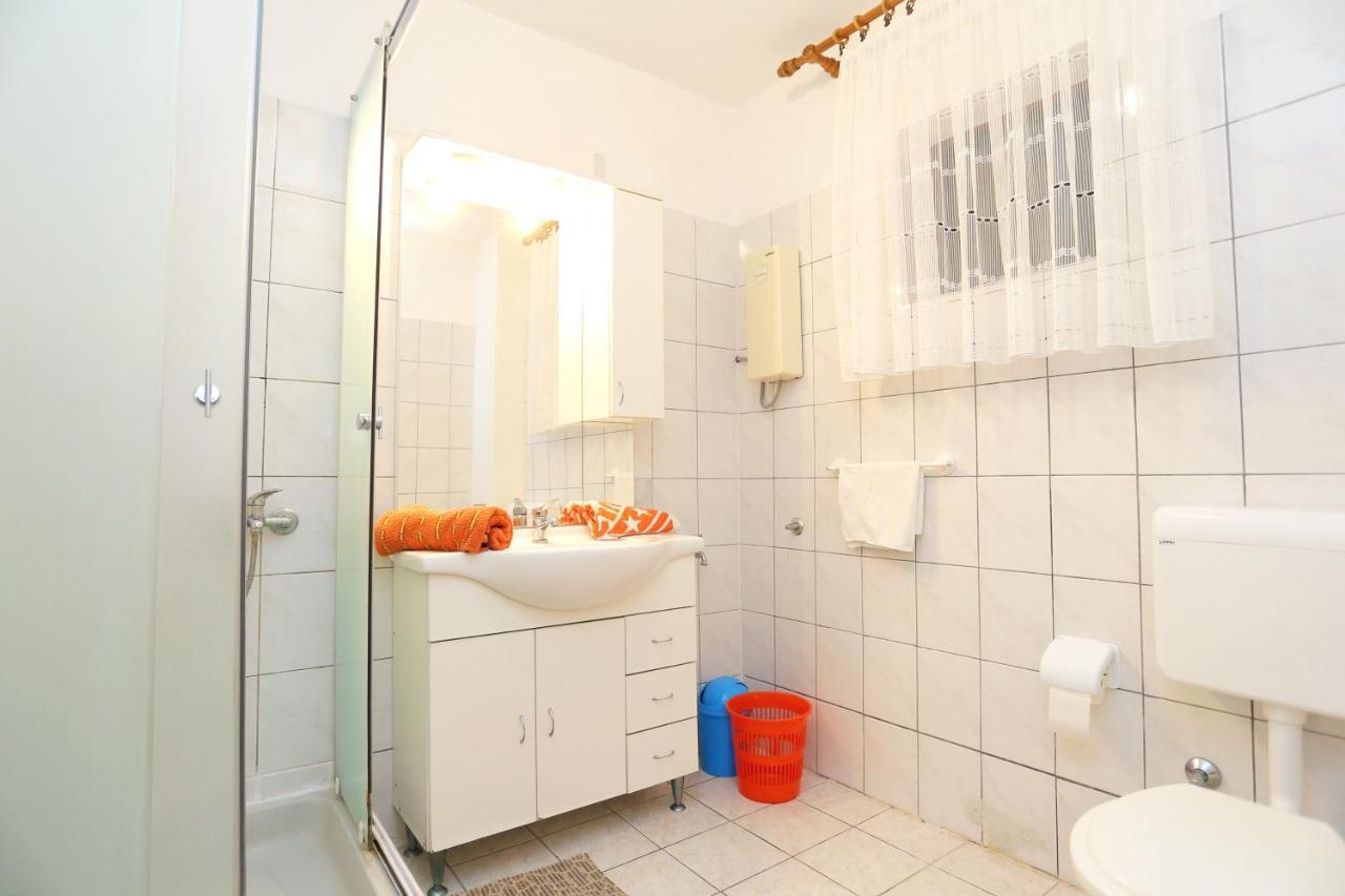 Apartments By The Sea Okrug Gornji, Ciovo - 1069 Trogir Ngoại thất bức ảnh