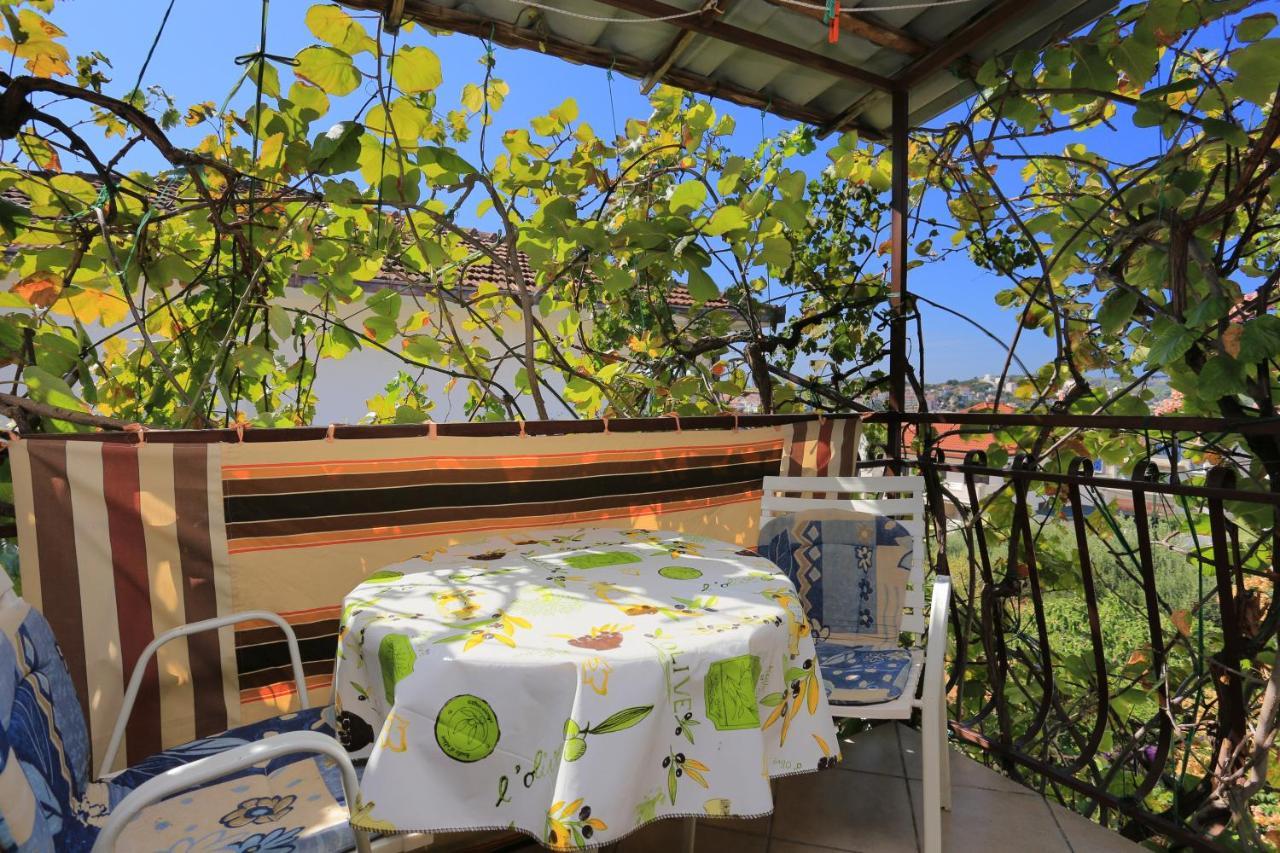 Apartments By The Sea Okrug Gornji, Ciovo - 1069 Trogir Ngoại thất bức ảnh